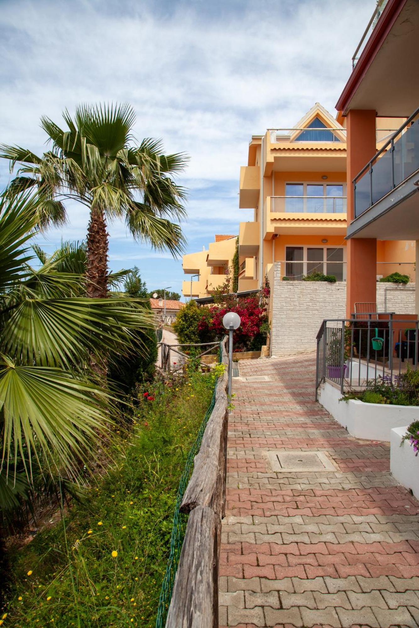 Airone Residence Zambrone Exterior foto