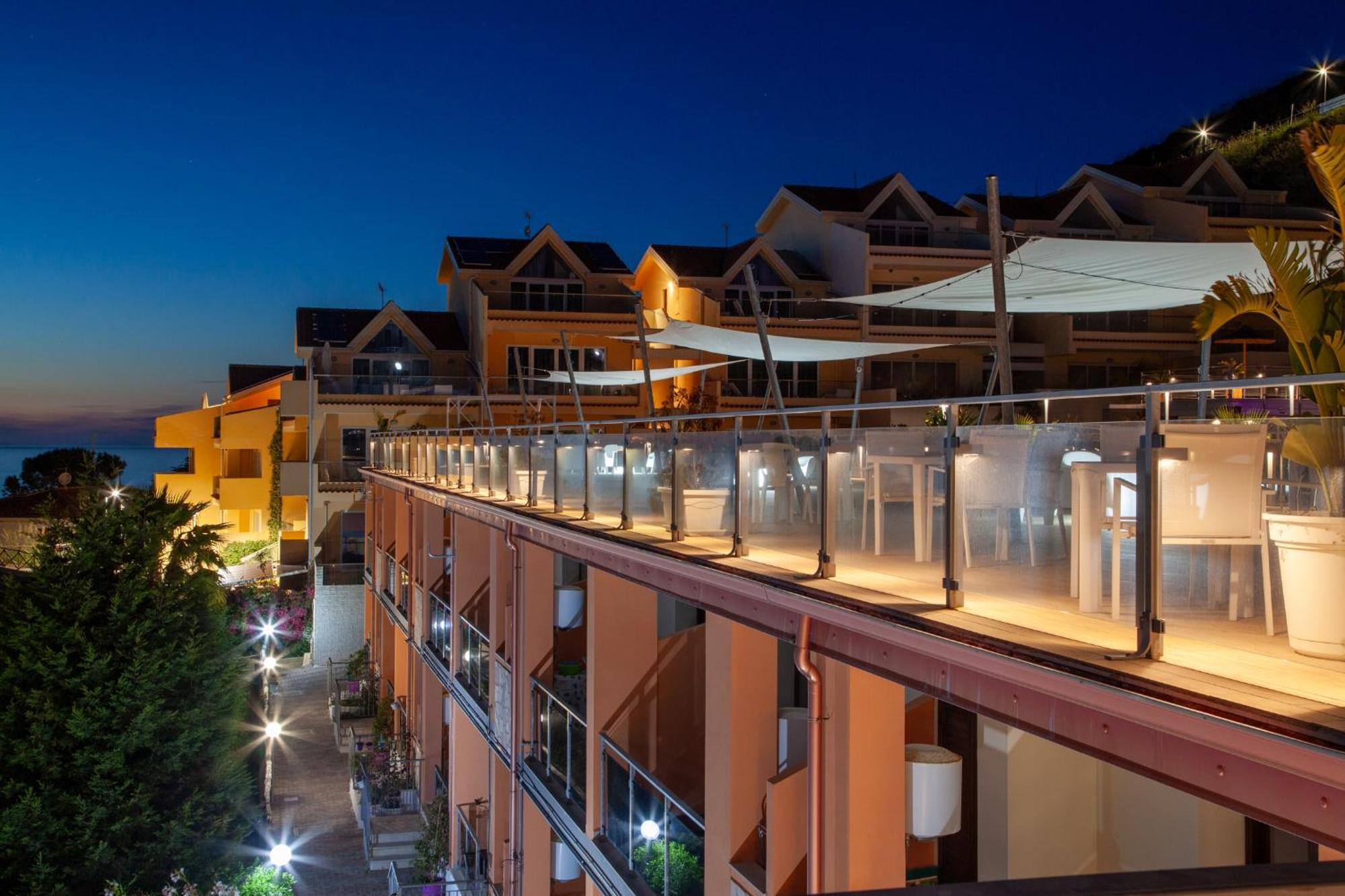 Airone Residence Zambrone Exterior foto